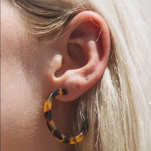Brandy Melville Tortoiseshell Hoops